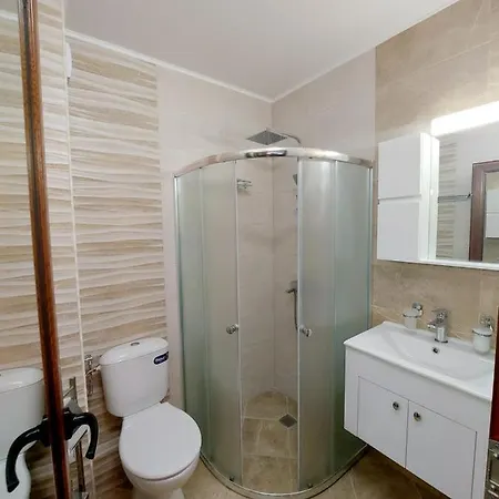 Elegant Complex 3*