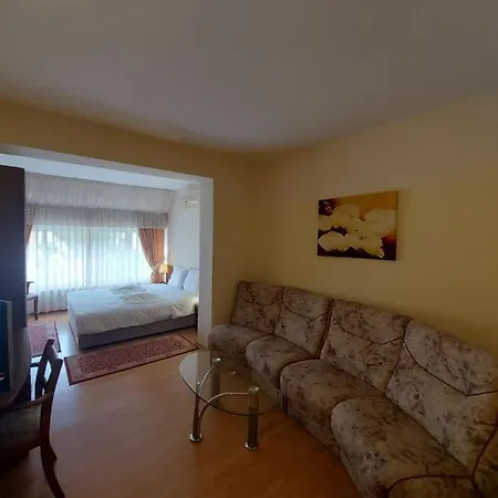 Elegant Complex Szálloda