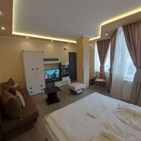 Elegant Complex 3*