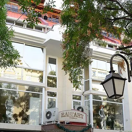 Elegant Complex Szálloda 3*